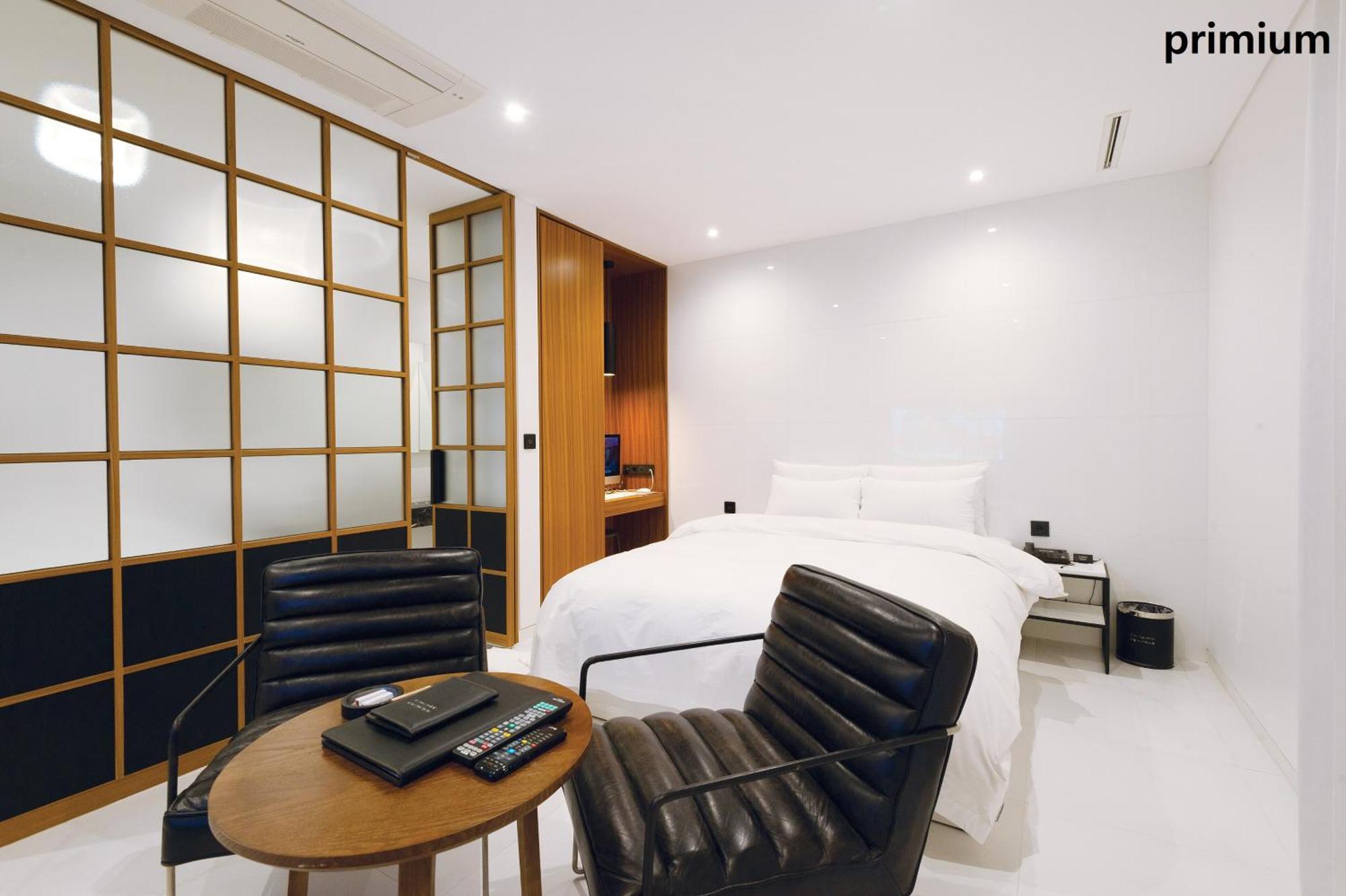 Hotel The Artist Yeoksam Seoul Bagian luar foto